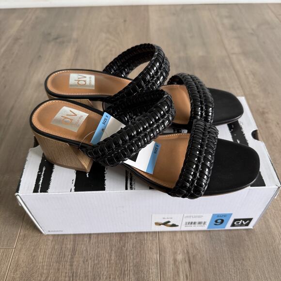 Dolce Vita Black Woven Sandals - Picture 4 of 8